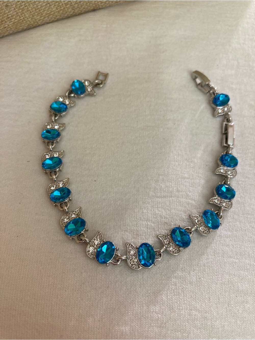 Blue and Clear Rhinestones Vintage Bracelet - Picture 2 of 10